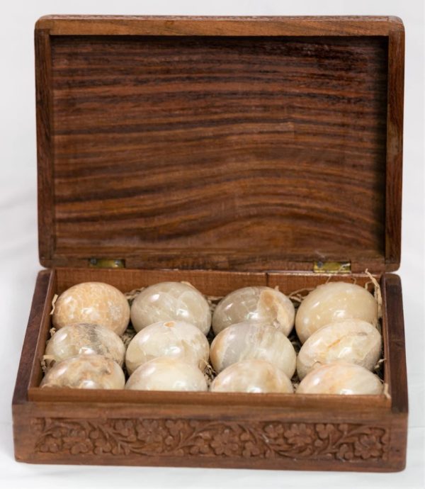 12 Onyx Eggs on a Luxurious Wooden case - Image 2